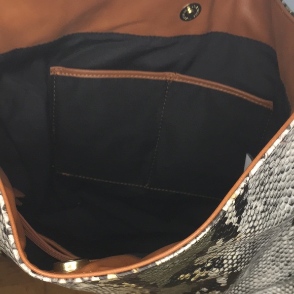 LIZ CLAIBORNE "Snakeskin" Tote - Picture 6 of 6